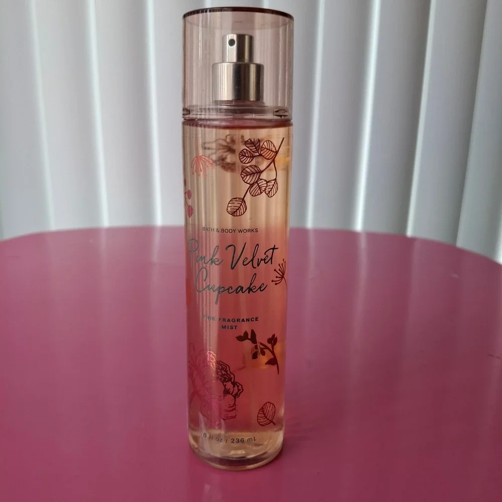 Bath & Body Works PINK VELVET CUPCAKE Fine Fragrance Mist 8 fl oz Discontinued